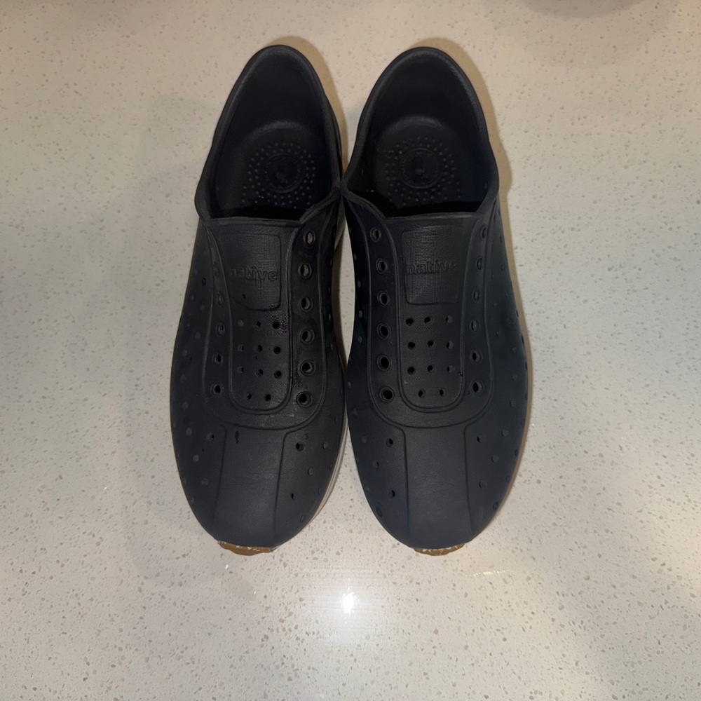 Like New Black J3 Native Robbie Shoes